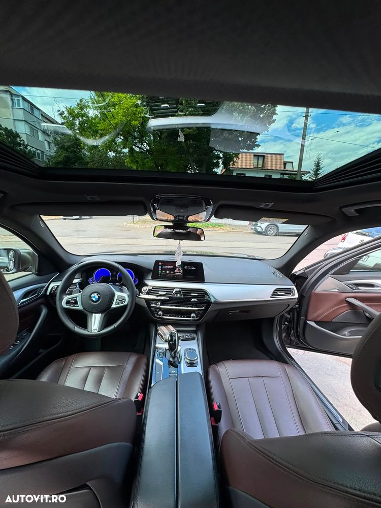 BMW Seria 5 540i AT - 13