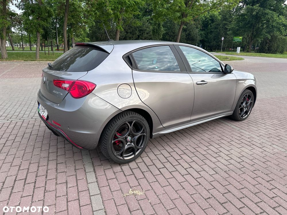 Alfa Romeo Giulietta 1.6 JTDM - 8