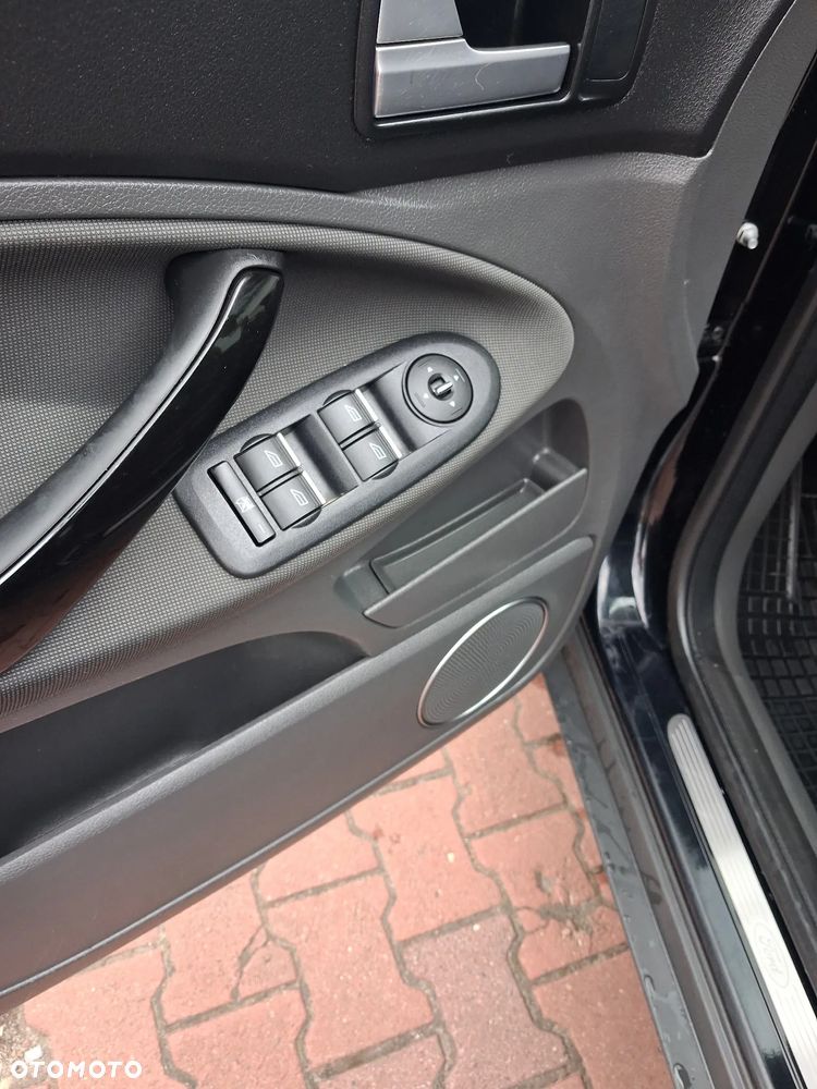 Ford Kuga - 13