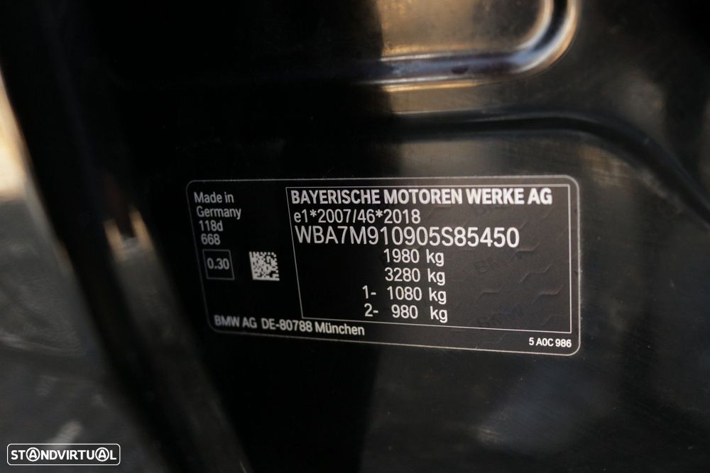 BMW 118 d Pack Desportivo M — fotografia 53