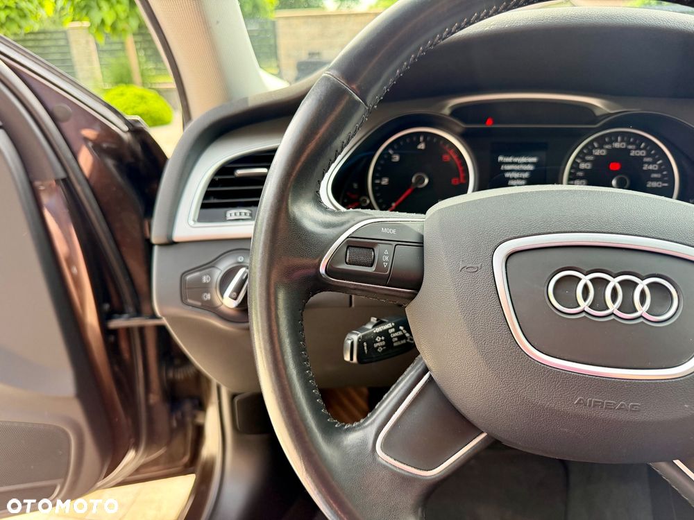 Audi A4 Avant 2.0 TDI DPF clean diesel multitronic S line Sportpaket - 15