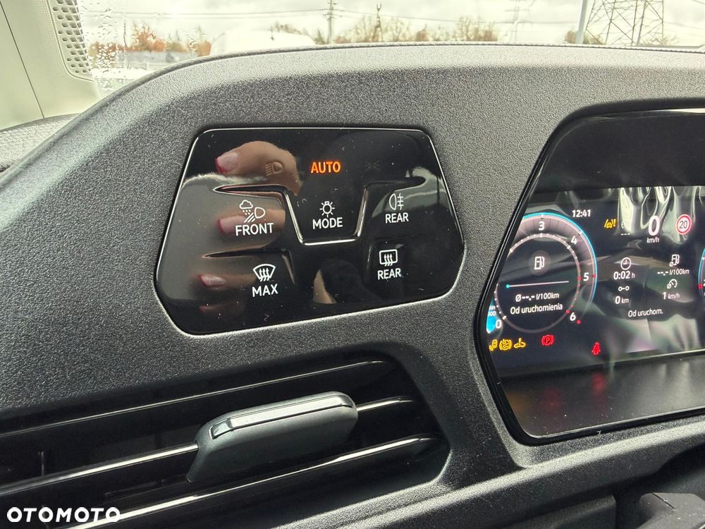 Volkswagen Caddy - 11