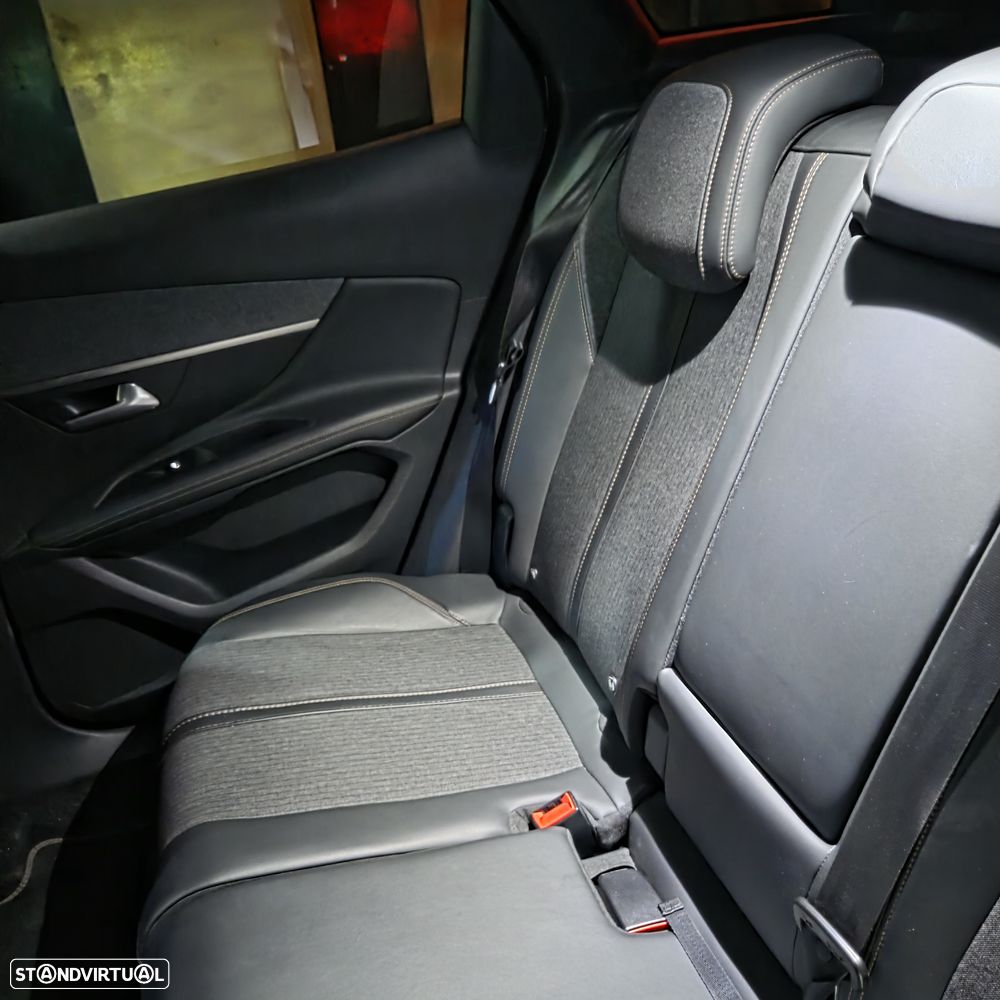 Peugeot 3008 1.6 BlueHDi GT Line Grip Control EAT6 - 12
