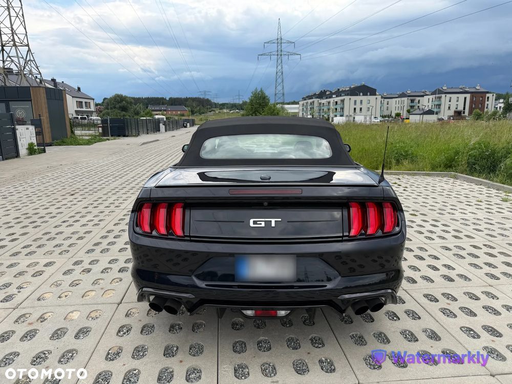 Ford Mustang - 4