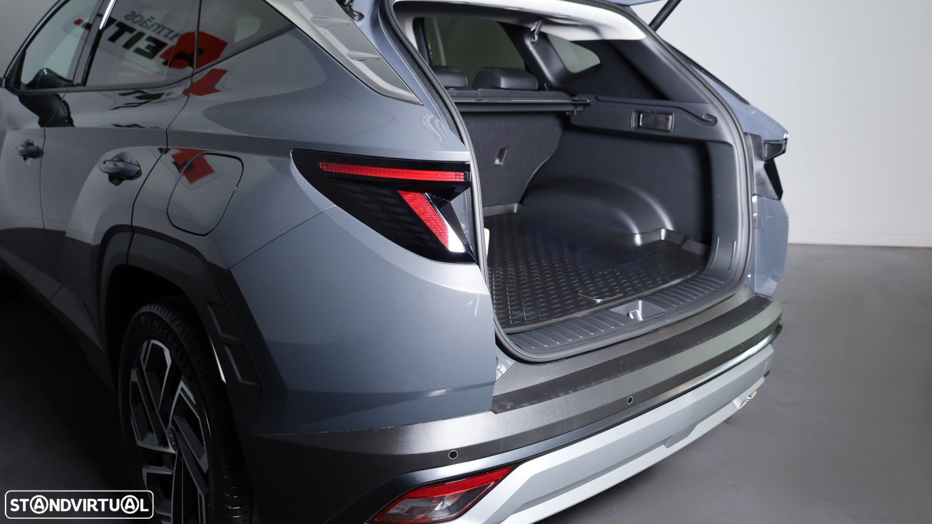 Hyundai Tucson 1.6 T-GDI PHEV e-Vanguard + TT - 13