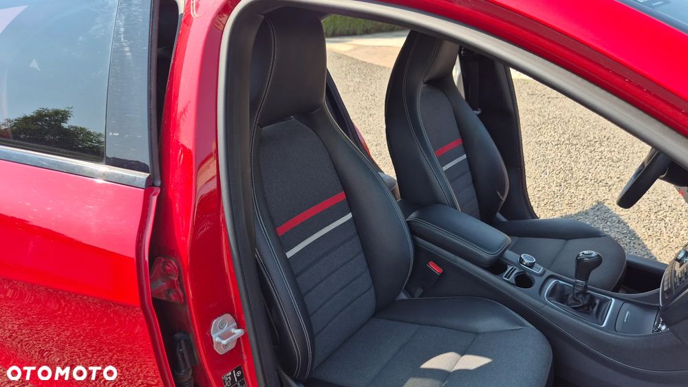Mercedes-Benz Klasa A 180 (BlueEFFICIENCY) AMG Sport - 19