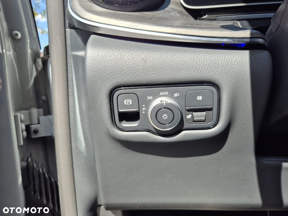Mercedes-Benz Klasa V 300 d 4-Matic 9G-Tronic Avantgarde (ekstra d³) - 12