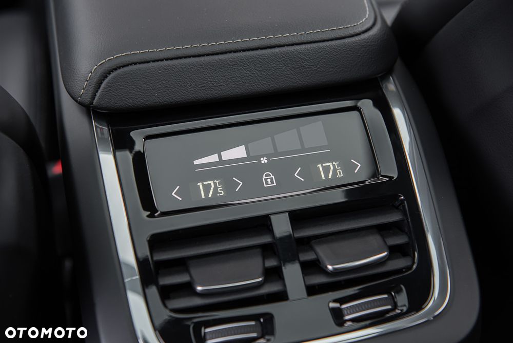 Volvo XC 60 B5 D AWD Geartronic RDesign - 33