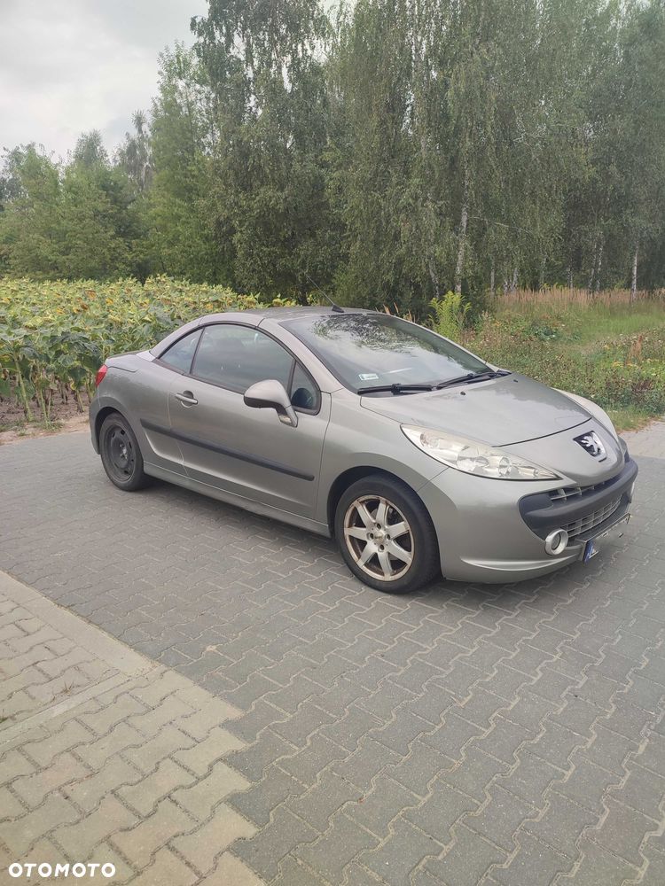 Peugeot 207 CC - 2