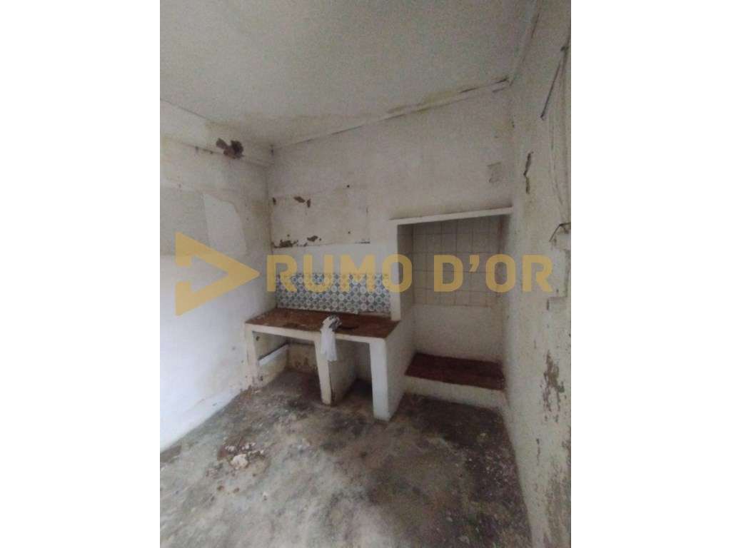 Duas Casas com Piscina a 30 Minutos de Lisboa Raras, Cheias de Pote... - Grande imagem: 5/8