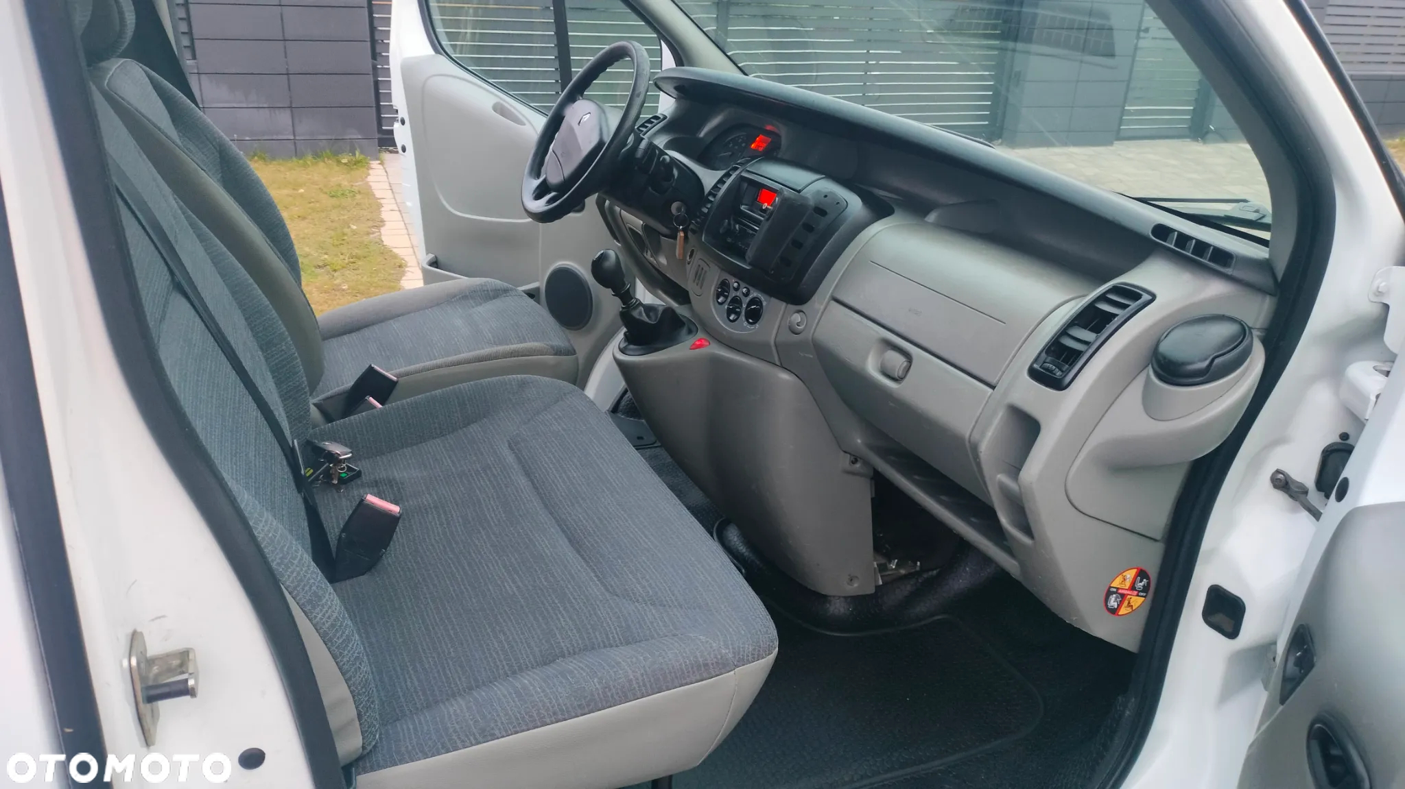 Renault TRAFIC - 16