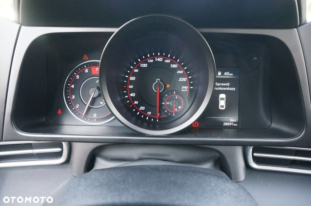 Hyundai Elantra - 13