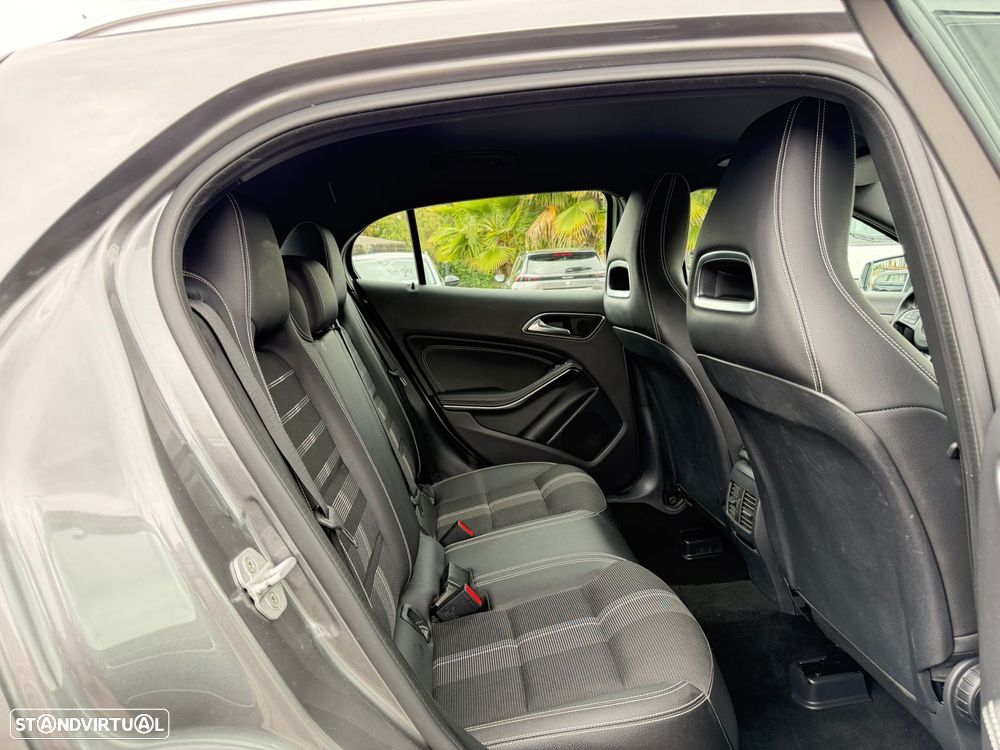 Mercedes-Benz GLA 180 d Style - 34