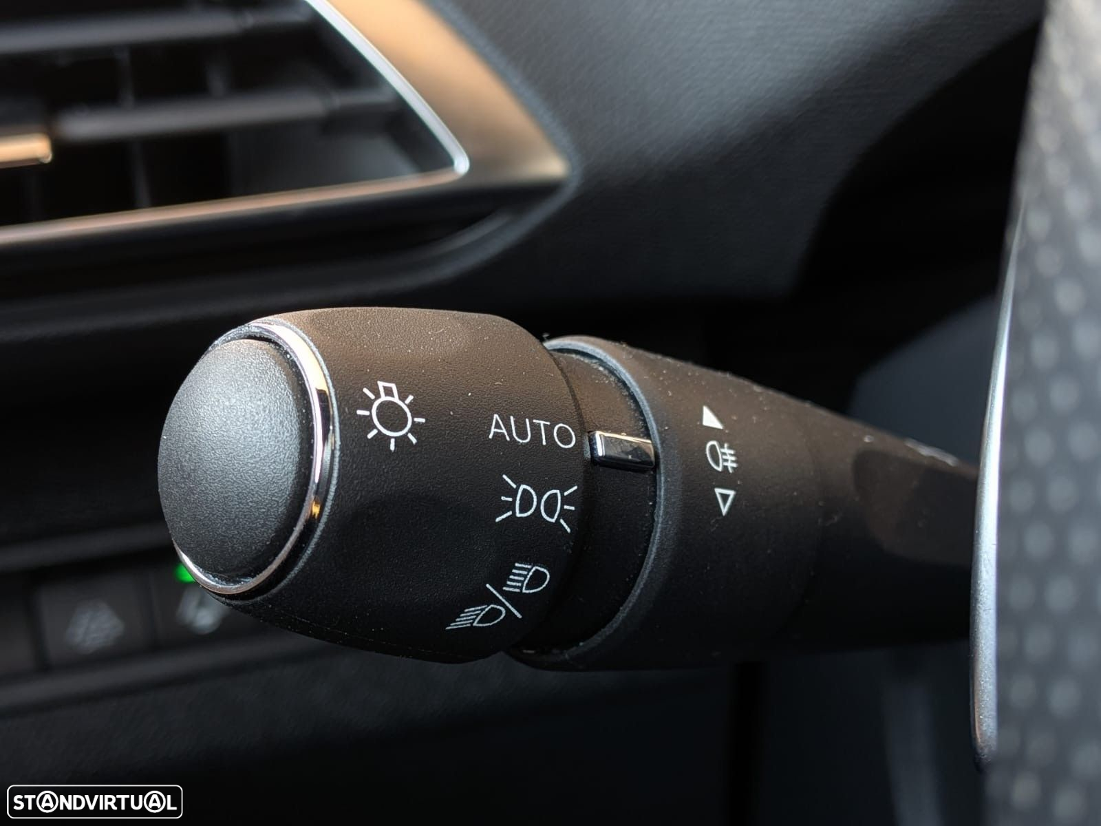 Peugeot 5008 1.5 BlueHDi Allure Pack EAT8 - 23