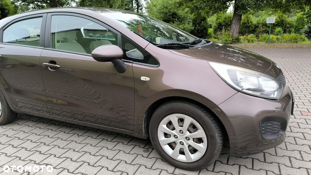 Kia Rio - 14