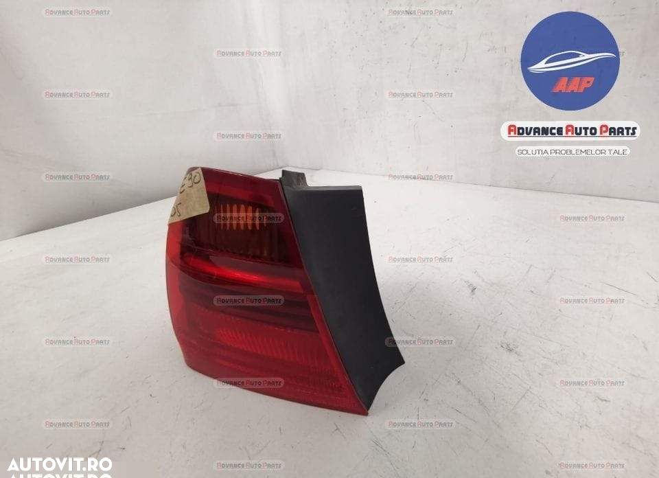 Stop stanga cu halogen LED - original in stare buna BMW Seria 3 E90/E9 - 2