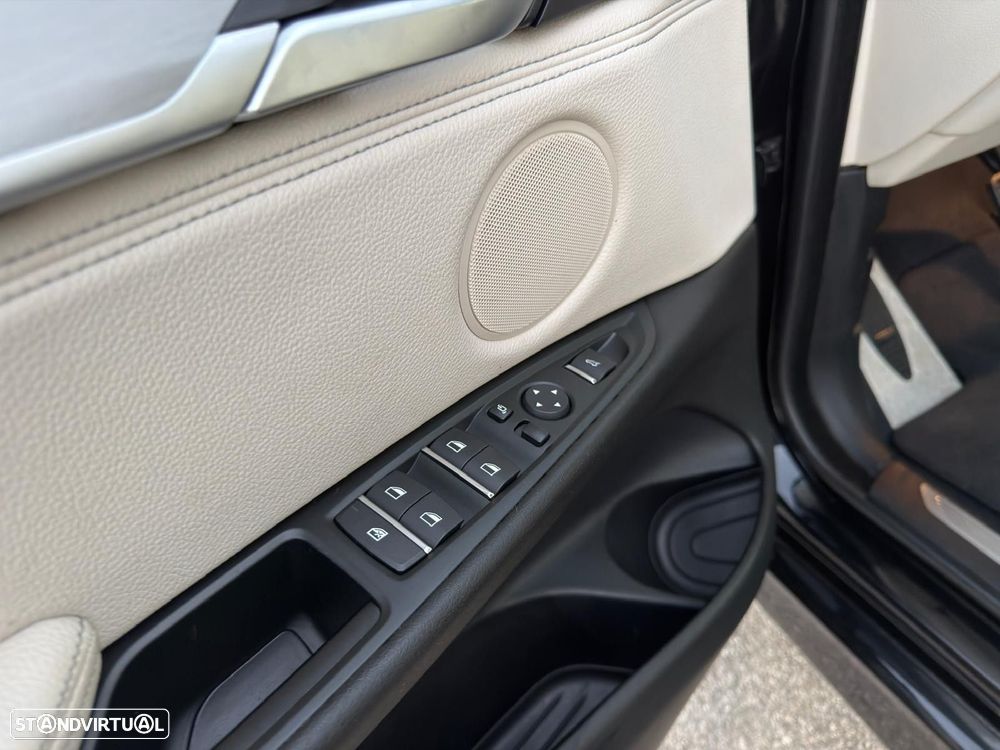 BMW X5 25 d sDrive Pack M - 32