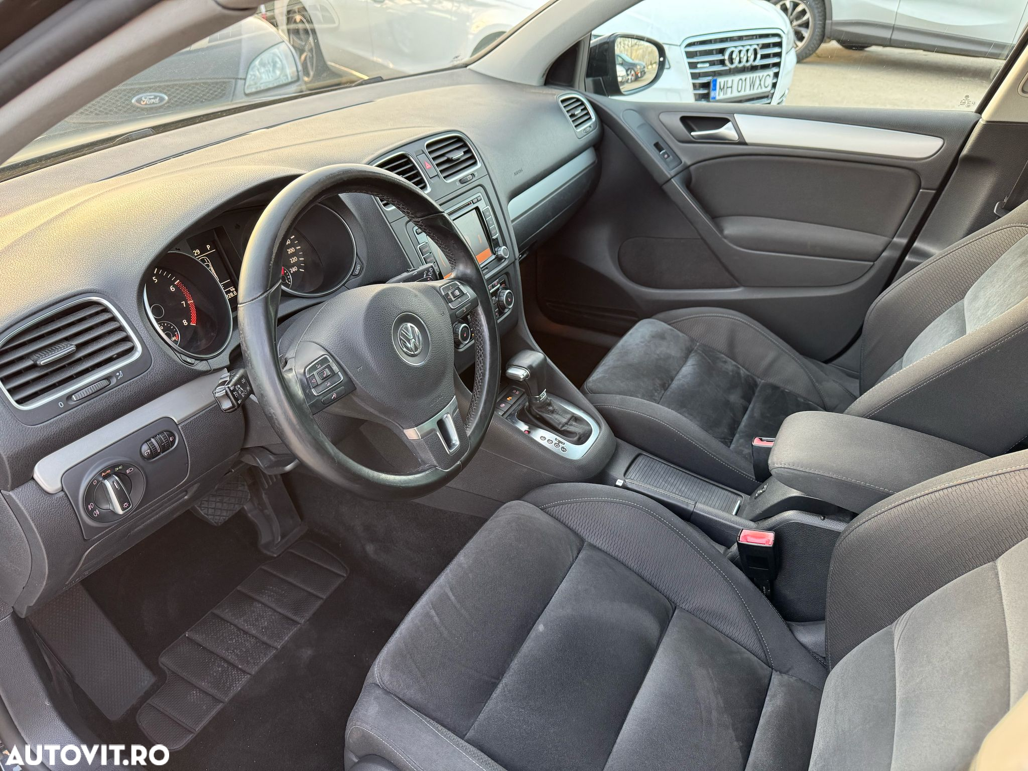 Volkswagen Golf 1.4 TSI Highline DSG - 8