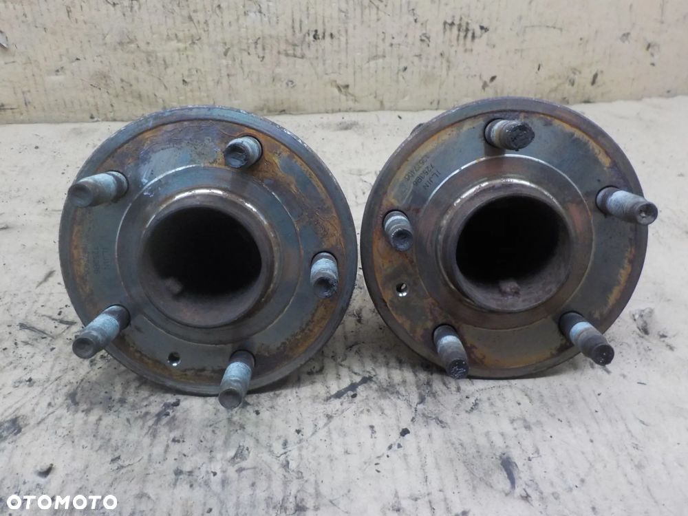 OPEL ASTRA J 1.6 B PIASTA LEWY LUB PRAWY TYŁ - 1