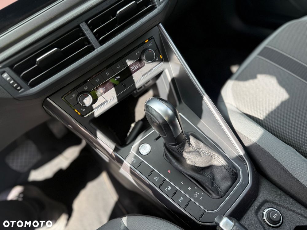 Volkswagen Polo 1.5 TSI DSG OPF Highline - 23