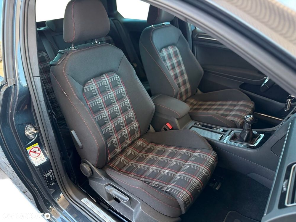 Volkswagen Golf 2.0 TSI BMT GTI Performance - 23