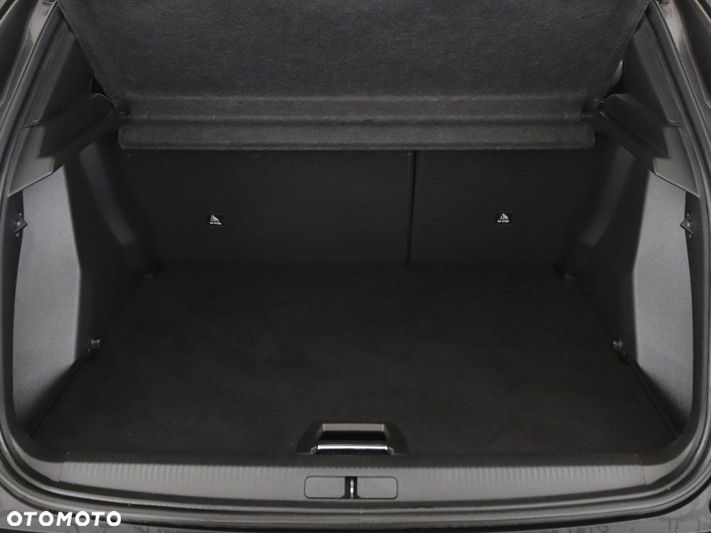 Peugeot 2008 PureTech 130 Allure S&S EAT8 - 21