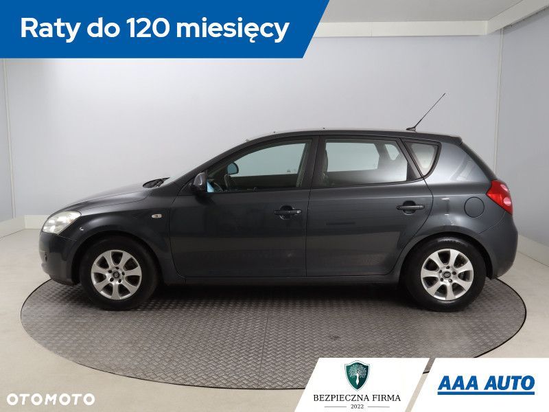 Kia Ceed - 4