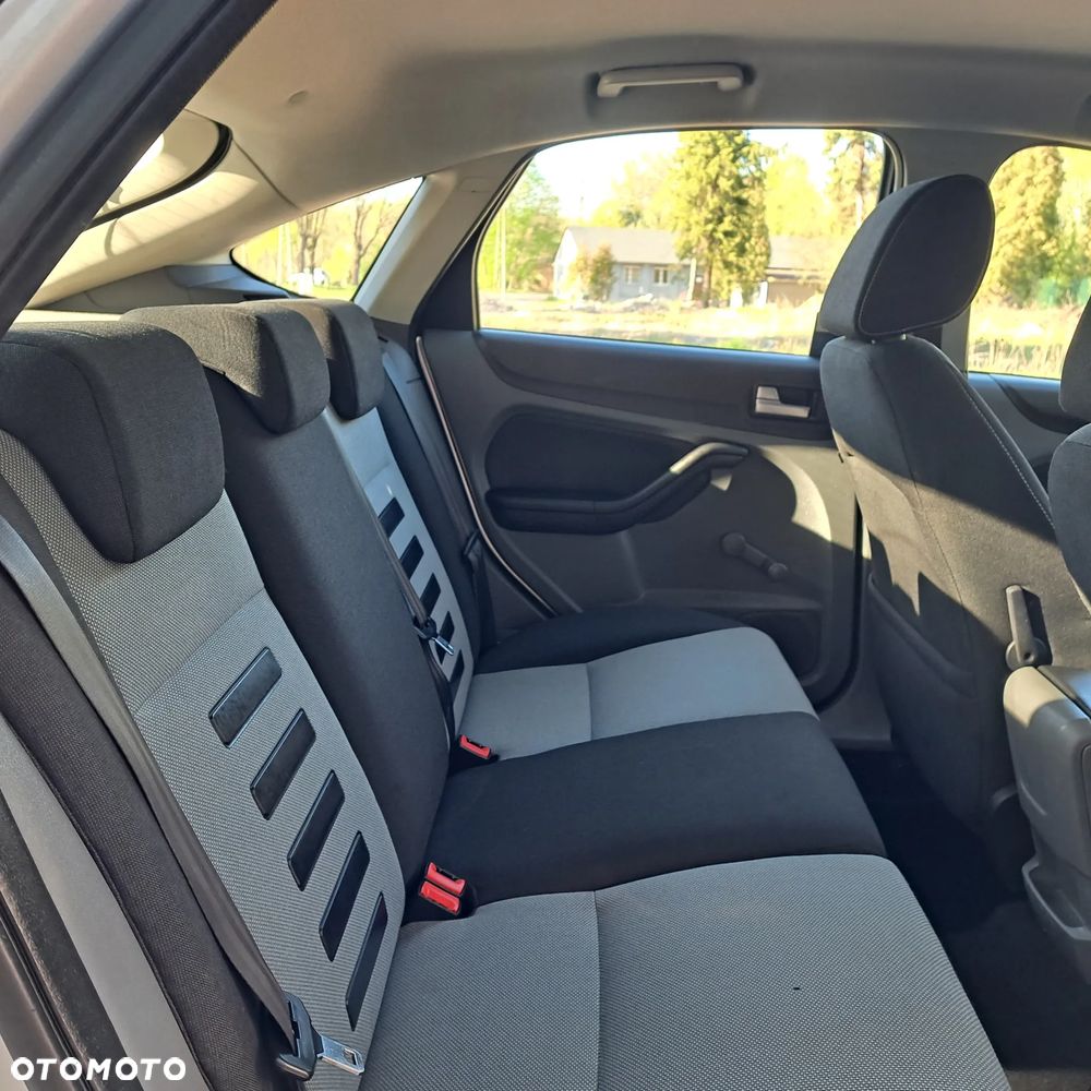Ford Focus 1.6 TDCi Trend - 6