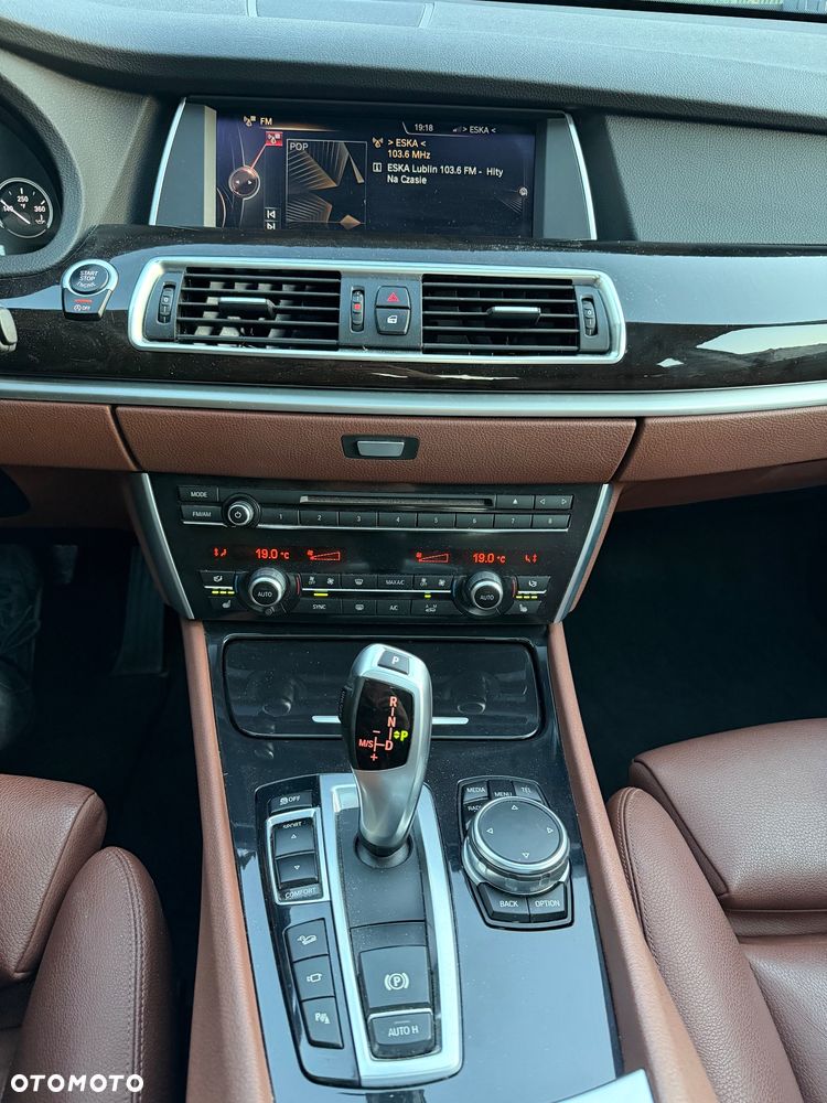 BMW 5GT 535i xDrive - 12