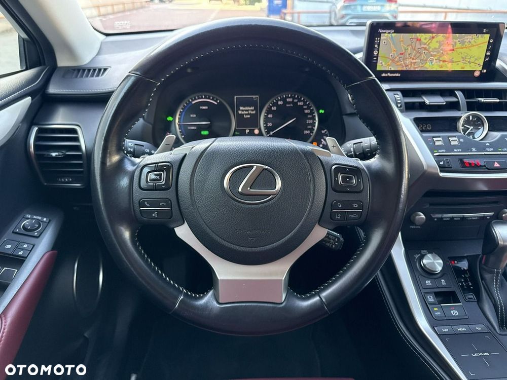 Lexus NX 300h F Impression AWD - 26