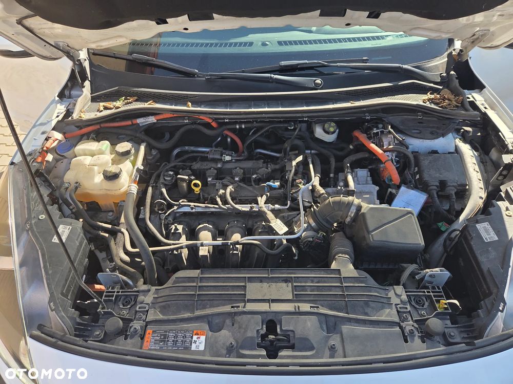 Ford Kuga 2.5 Duratec FHEV ST-LINE - 14