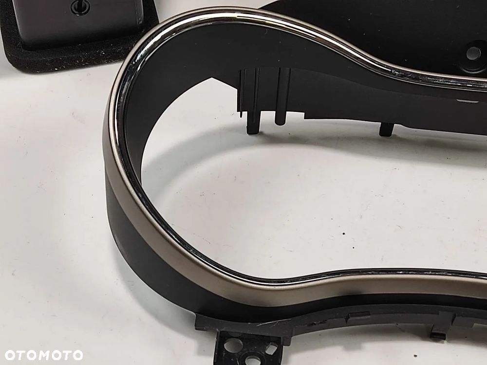 JEEP GRAND CHEROKEE WK2 16-21r Dekor Schowek Kratka Nawiewu Ramka Zegarów - 8