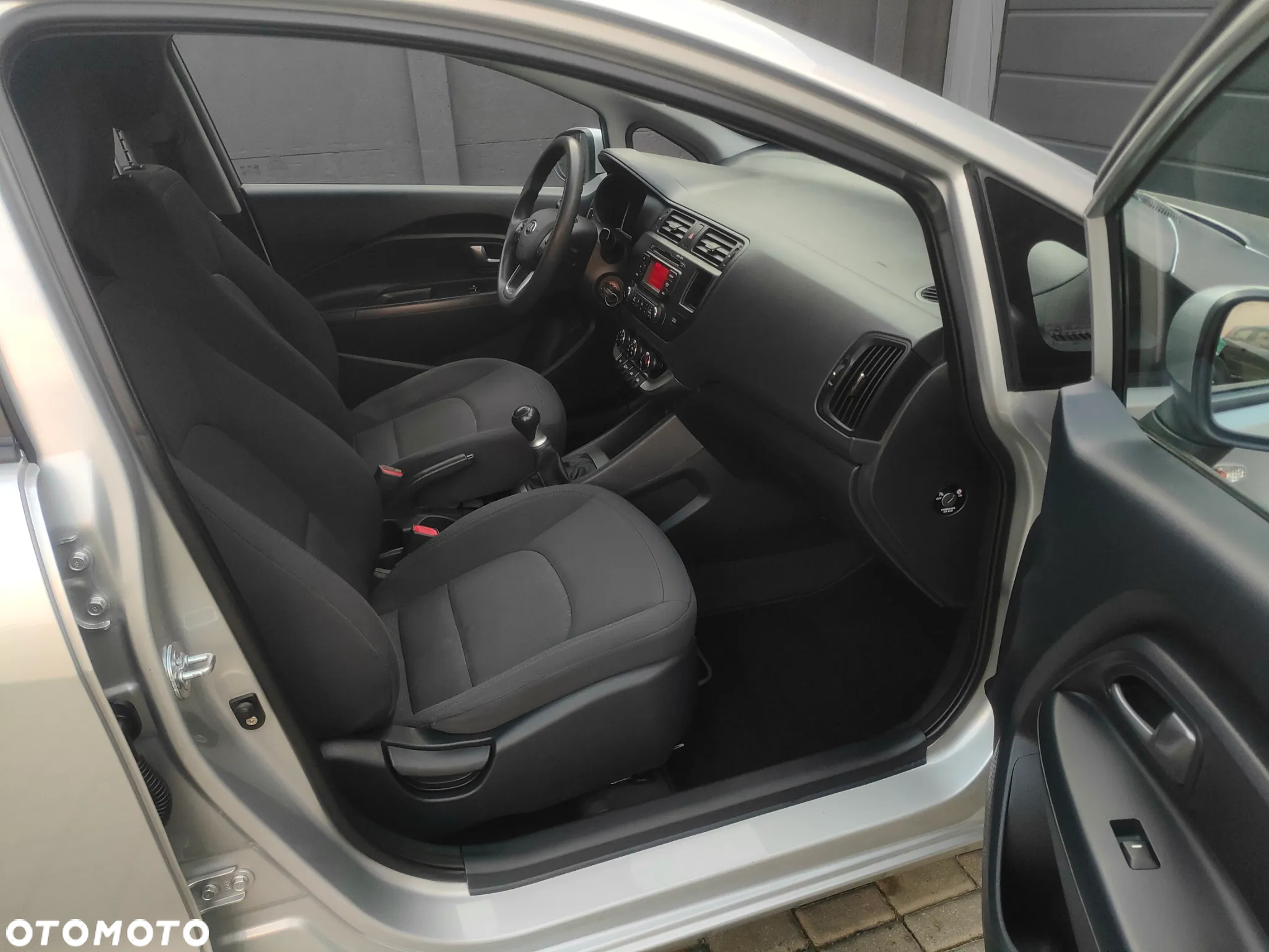 Kia Rio 1.2 Attract - 9