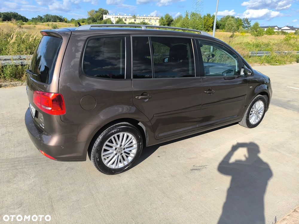 Volkswagen Touran 1.6 TDI DPF BlueMot Comfortline - 4