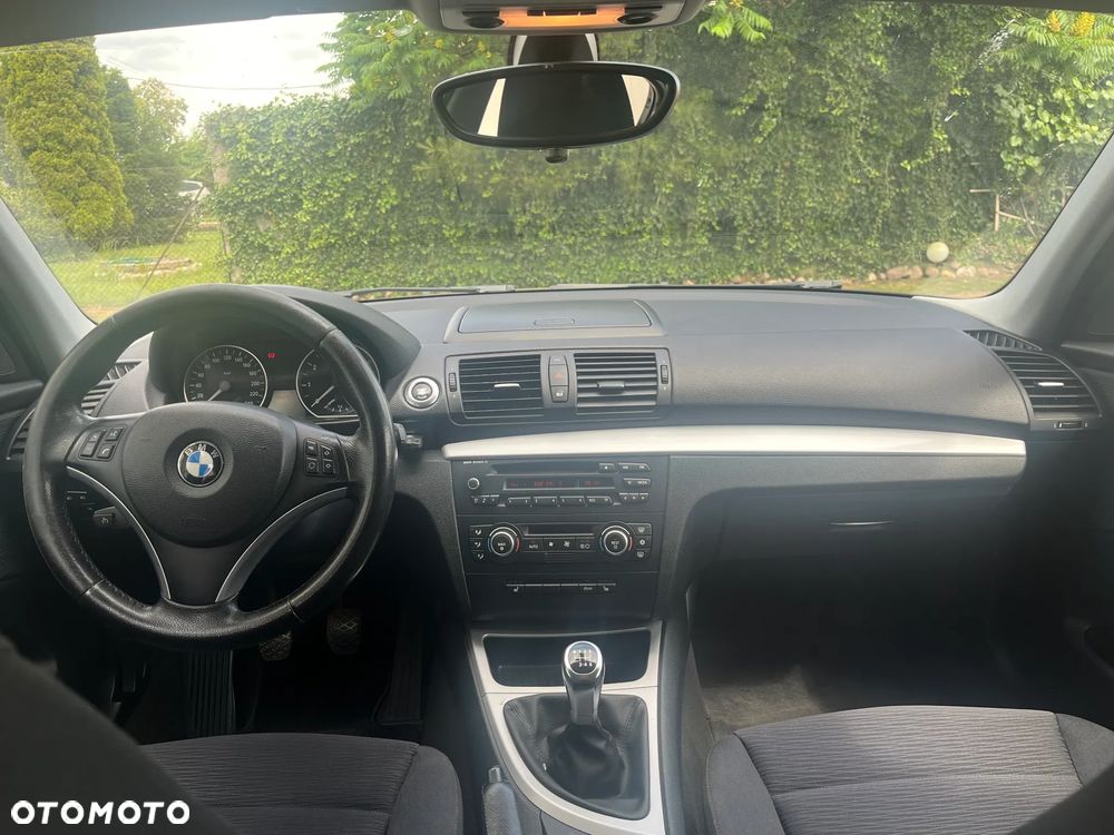 BMW Seria 1 118i - 5