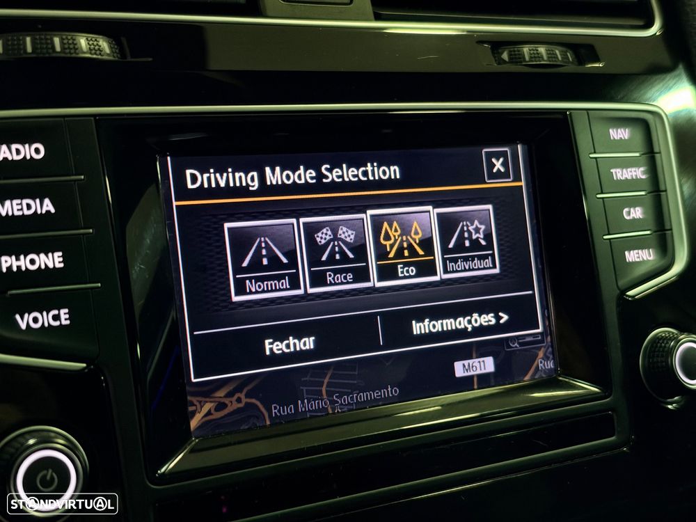 VW Golf R 4Motion BlueMotion DSG - 12