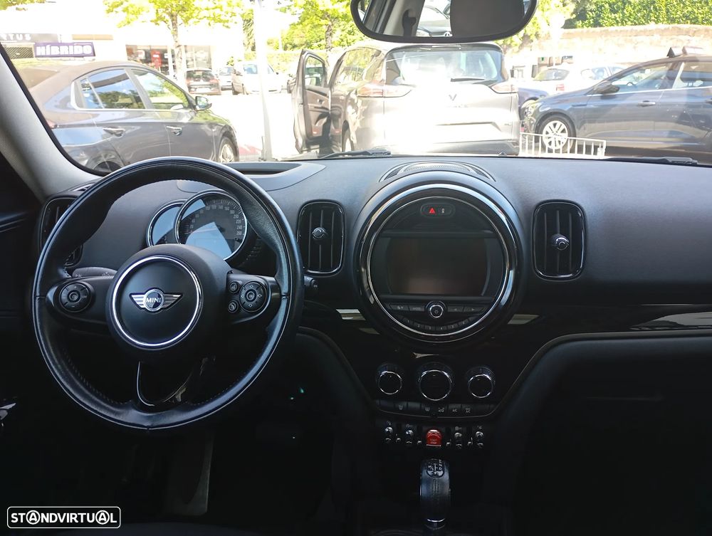 MINI 5 Portas Cooper Aut. 60 Years Chili - 15