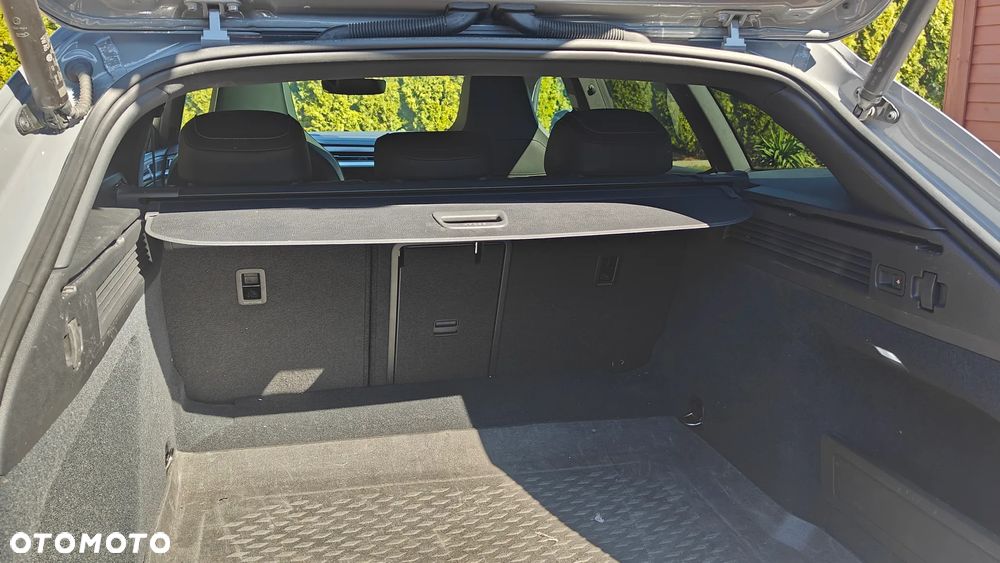 Volkswagen Arteon 2.0 TDI SCR 4Motion DSG R-Line - 13