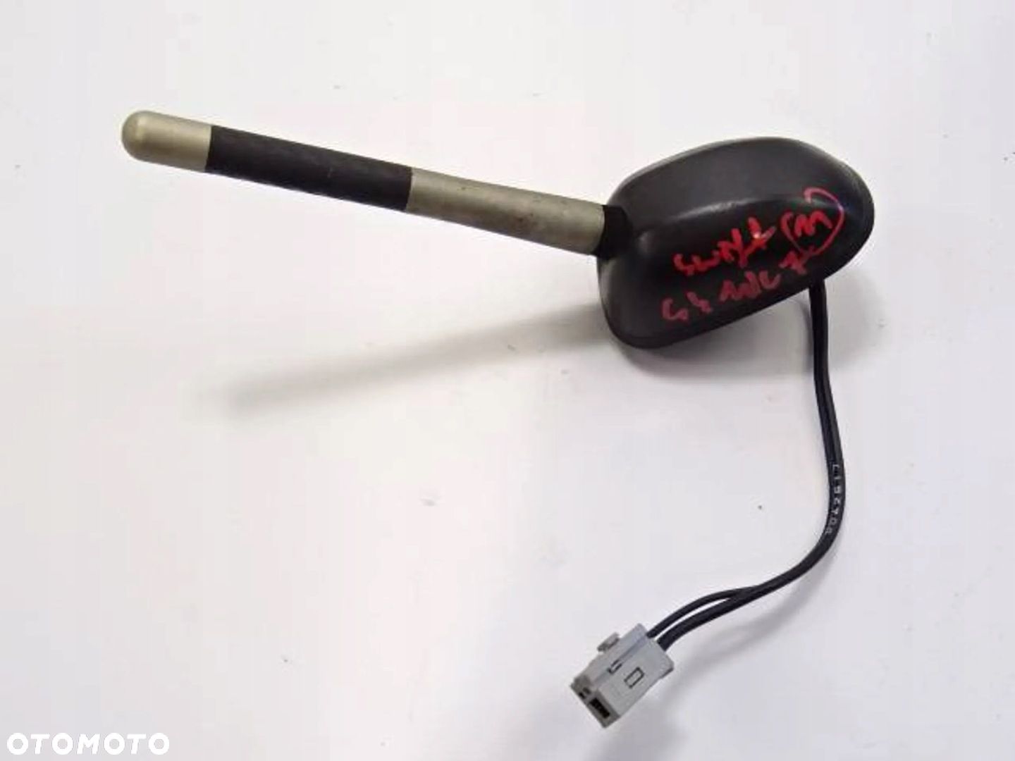 Antena dachowa Suzuki Swift MK7 - 1