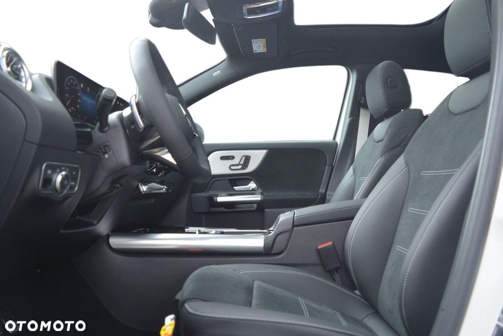 Mercedes-Benz GLA 220 d 4-Matic AMG Line - 8