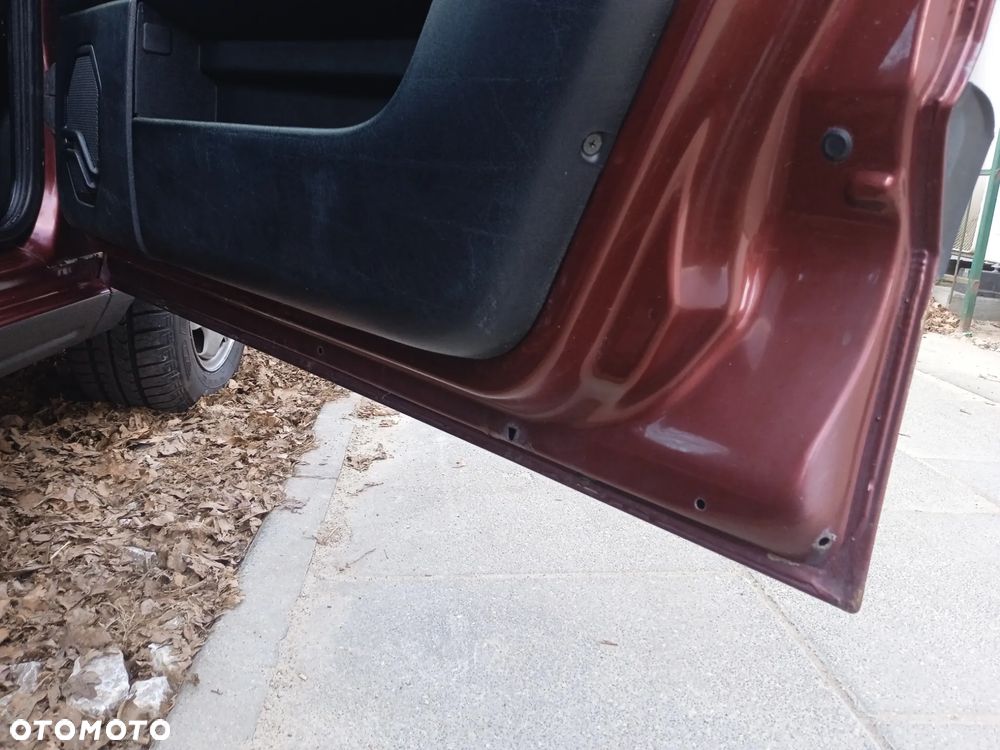 Volkswagen Passat 2.0 GL - 24