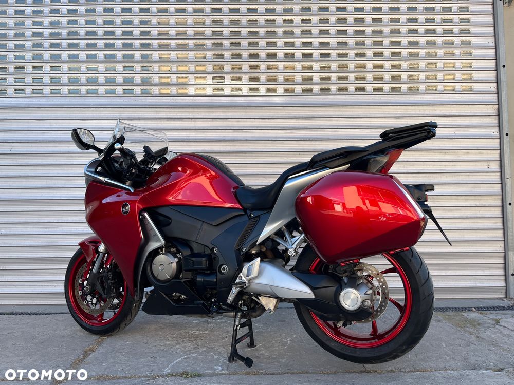 Honda VFR - 11