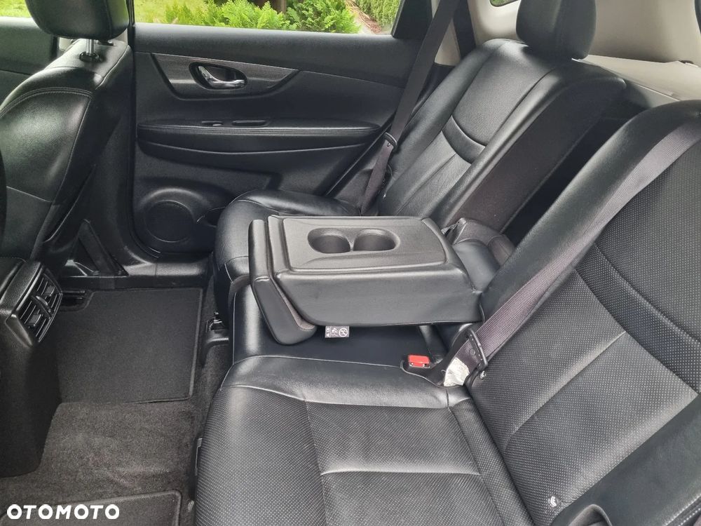 Nissan X-Trail 1.6 DIG-T Visia 2WD - 24