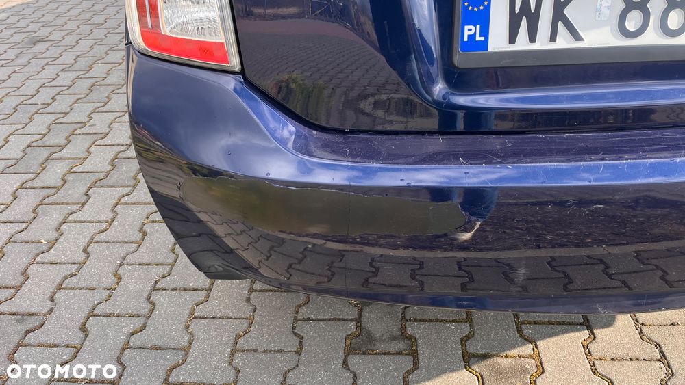 Toyota Prius (Hybrid) - 23