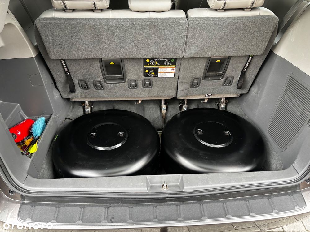 Toyota Sienna 3.5 V6 XLE AWD - 11