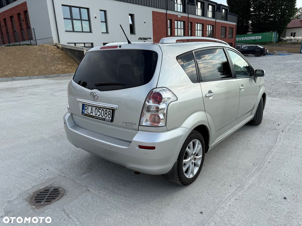 Toyota Corolla Verso 1.8 Gold + - 4
