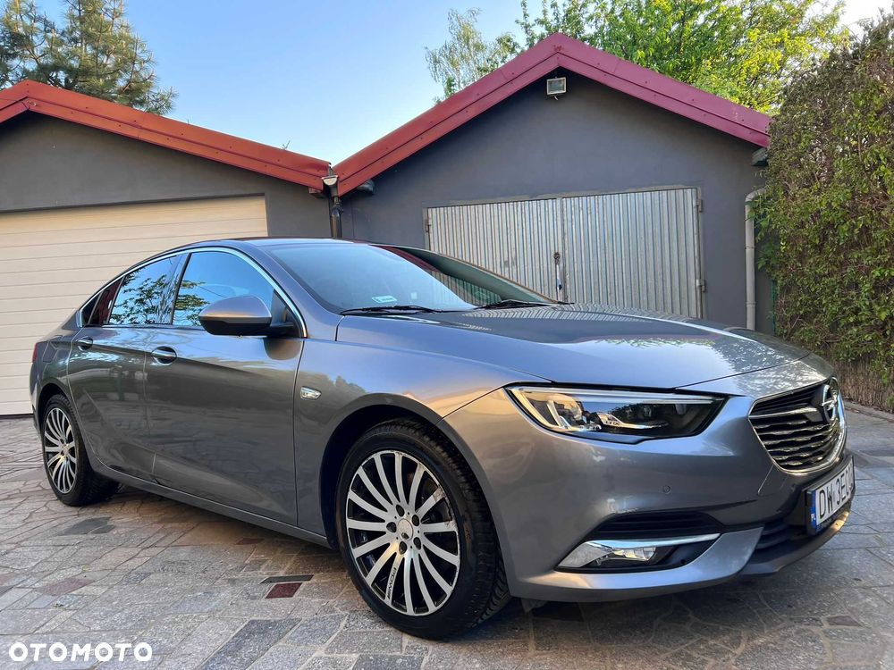 Opel Insignia - 1