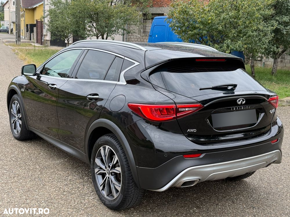 Infiniti QX30 - 35