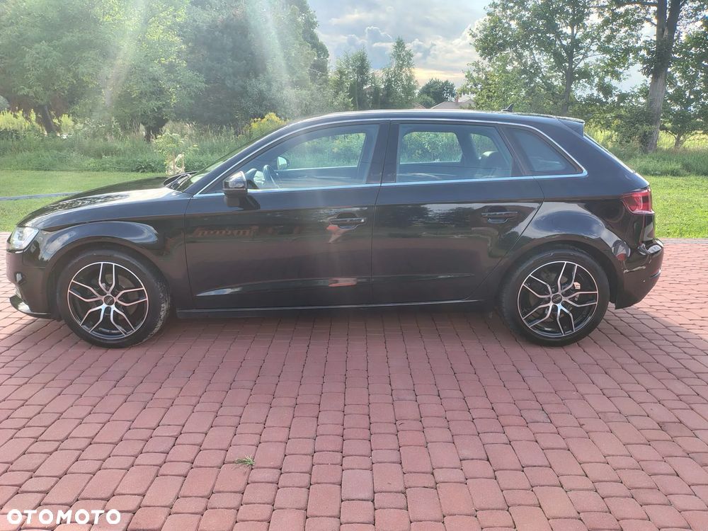 Audi A3 Sportback 1.6 TDI S tronic - 4