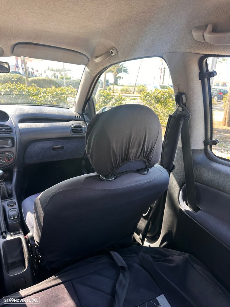 Peugeot 206 1.1 XR - 12